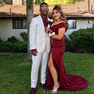 Gorgeous prom burgundy dress